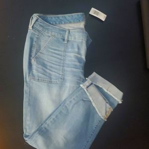 Torrid Crop Boyfriend Jeans. New with tags size 16